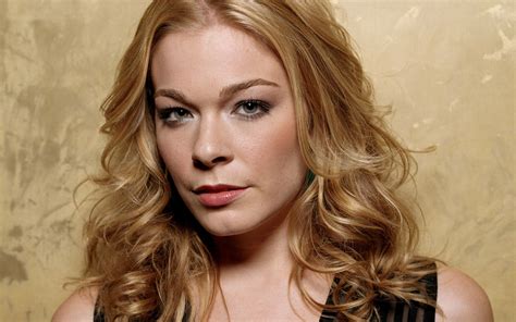 Leann Rimes Net Worth; How Rich is Leann Rimes?